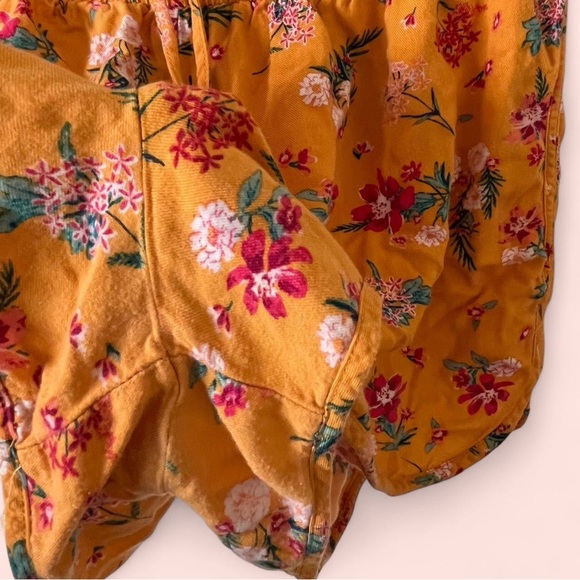 Women’s XL Pink Republic Ditsy Floral Print Shorts - Picture 4 of 7